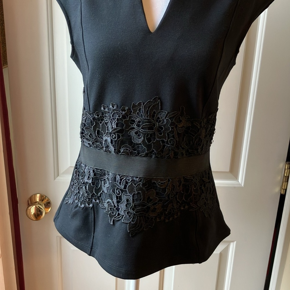 7th Avenue Design Studio Sleeveless Black Top - Picture 4 of 10